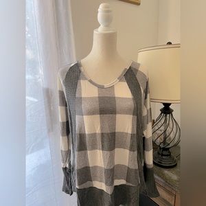 Pink Lily gray & cream buffalo check top